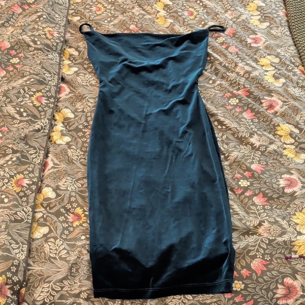 Lulu's Velvet Forest Green Dress